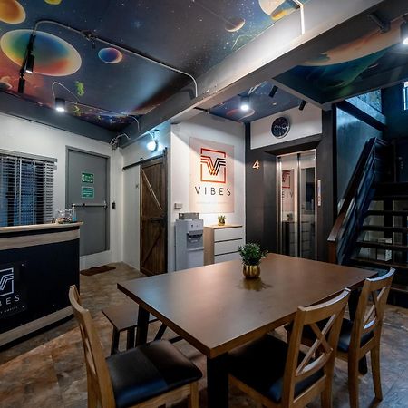 Vibes Hostel Bangkok Zewnętrze zdjęcie