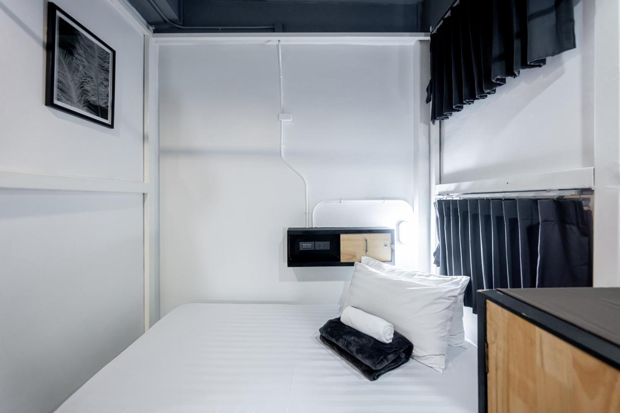 Vibes Hostel Bangkok Zewnętrze zdjęcie