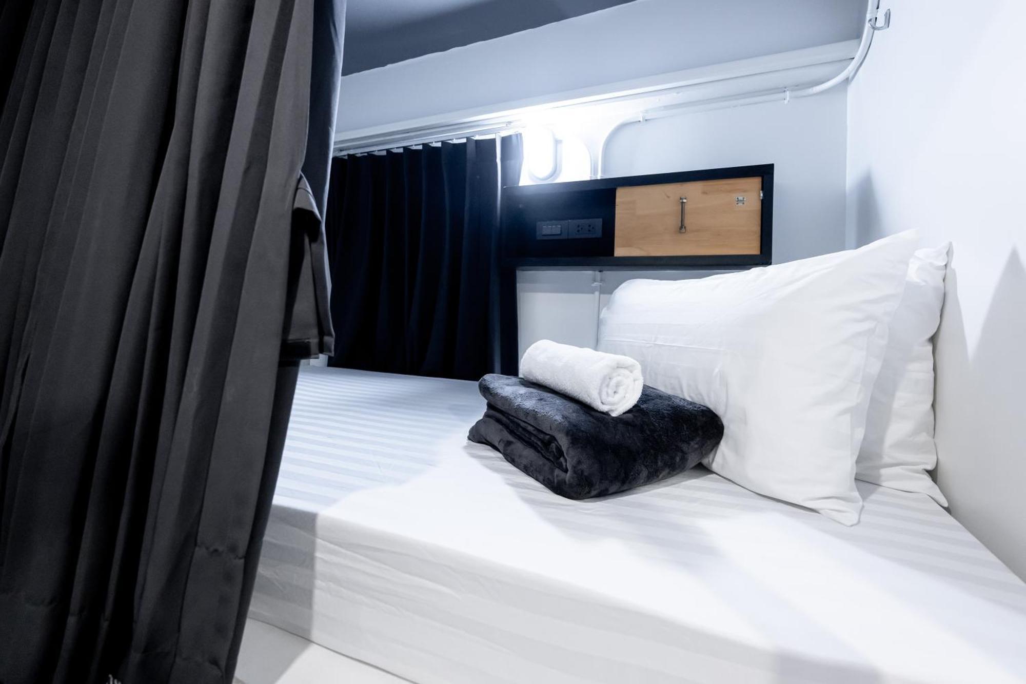 Vibes Hostel Bangkok Zewnętrze zdjęcie