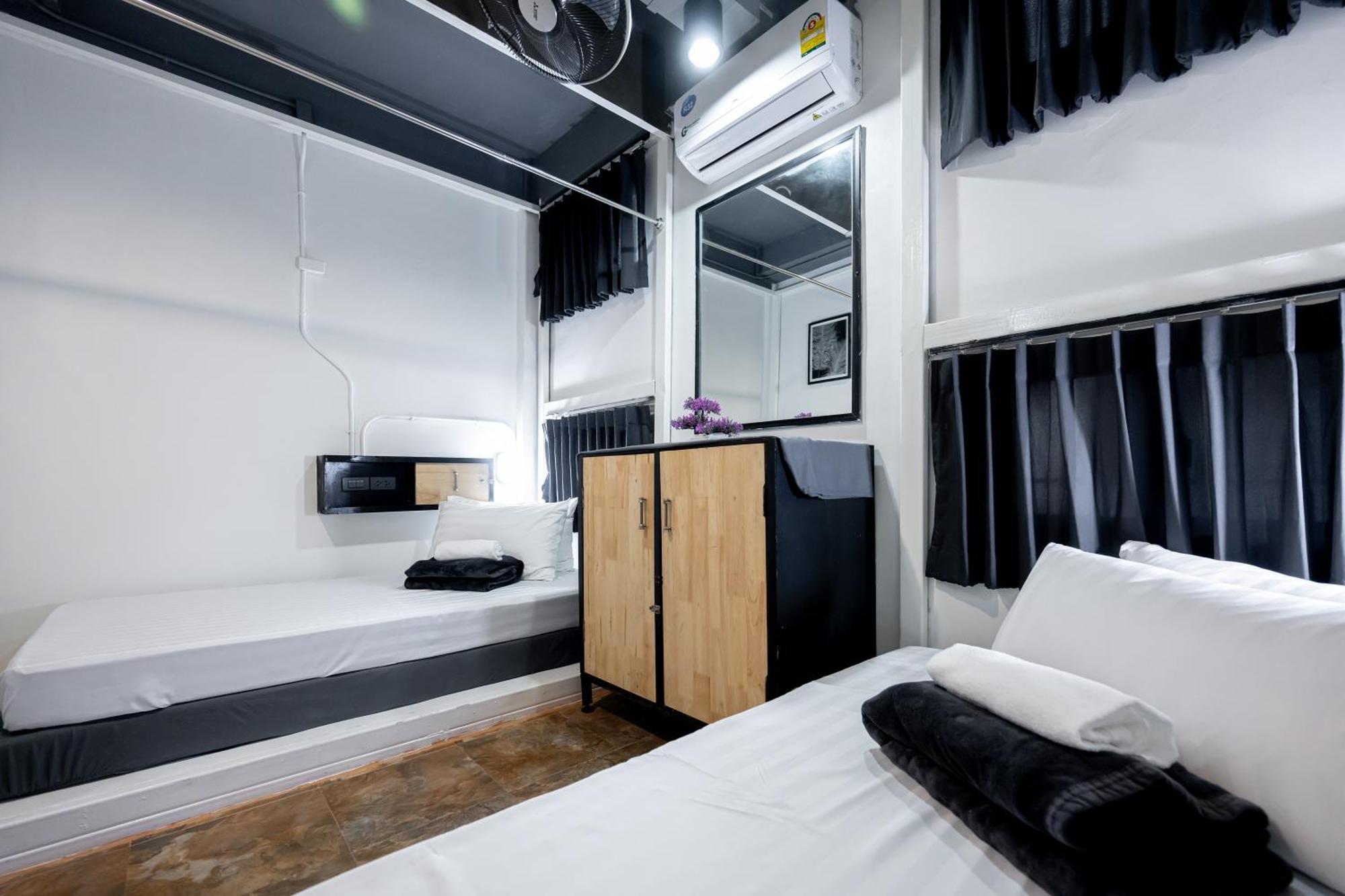 Vibes Hostel Bangkok Zewnętrze zdjęcie