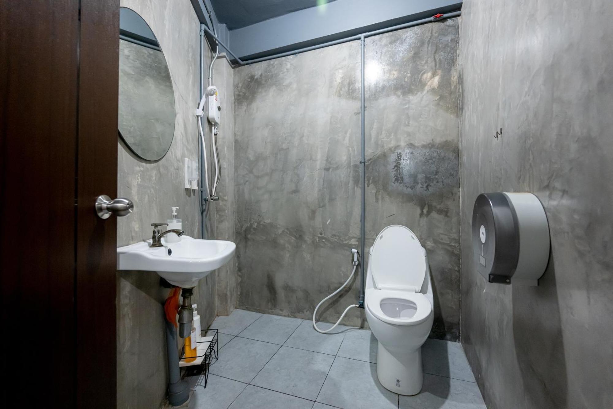 Vibes Hostel Bangkok Zewnętrze zdjęcie