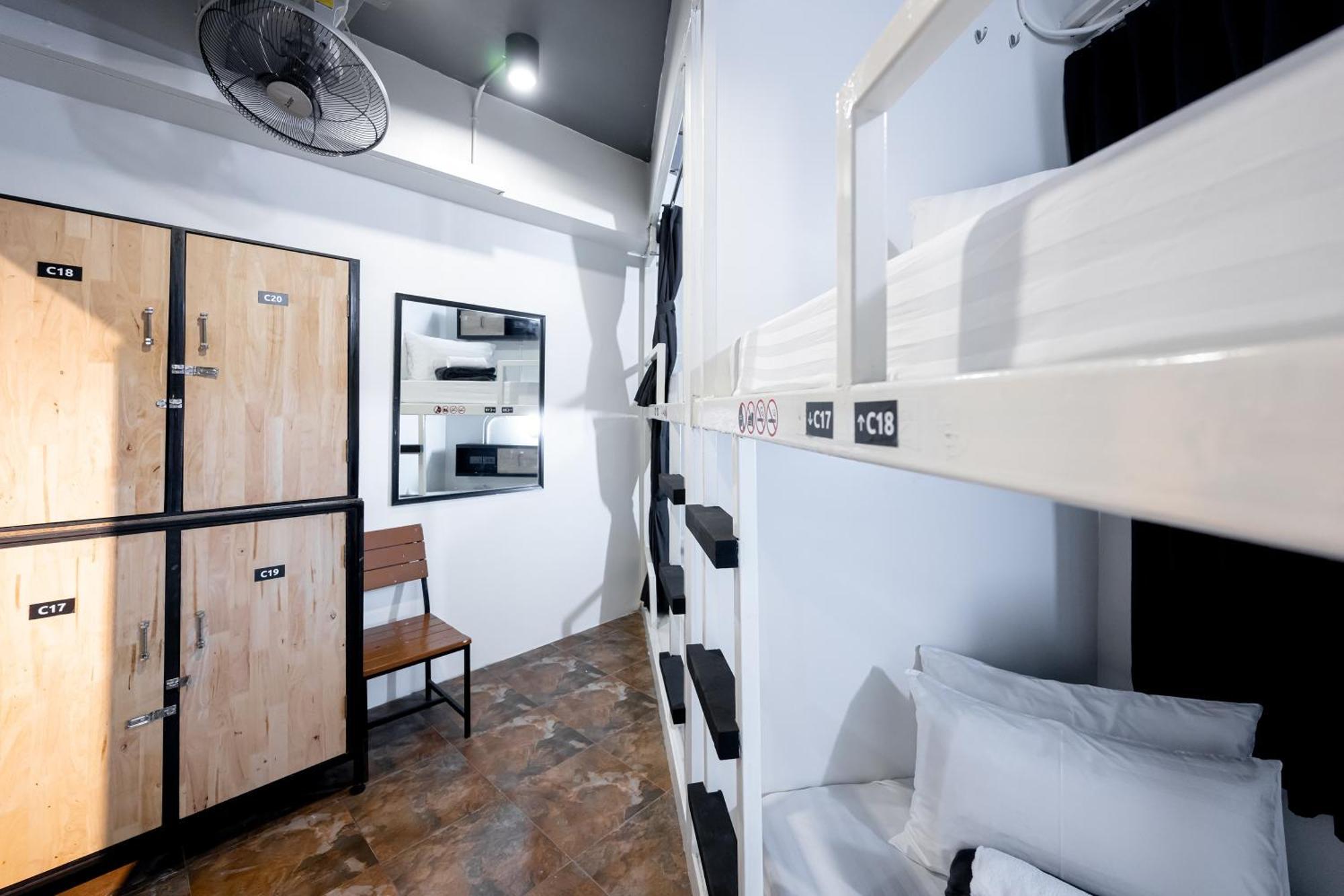 Vibes Hostel Bangkok Zewnętrze zdjęcie