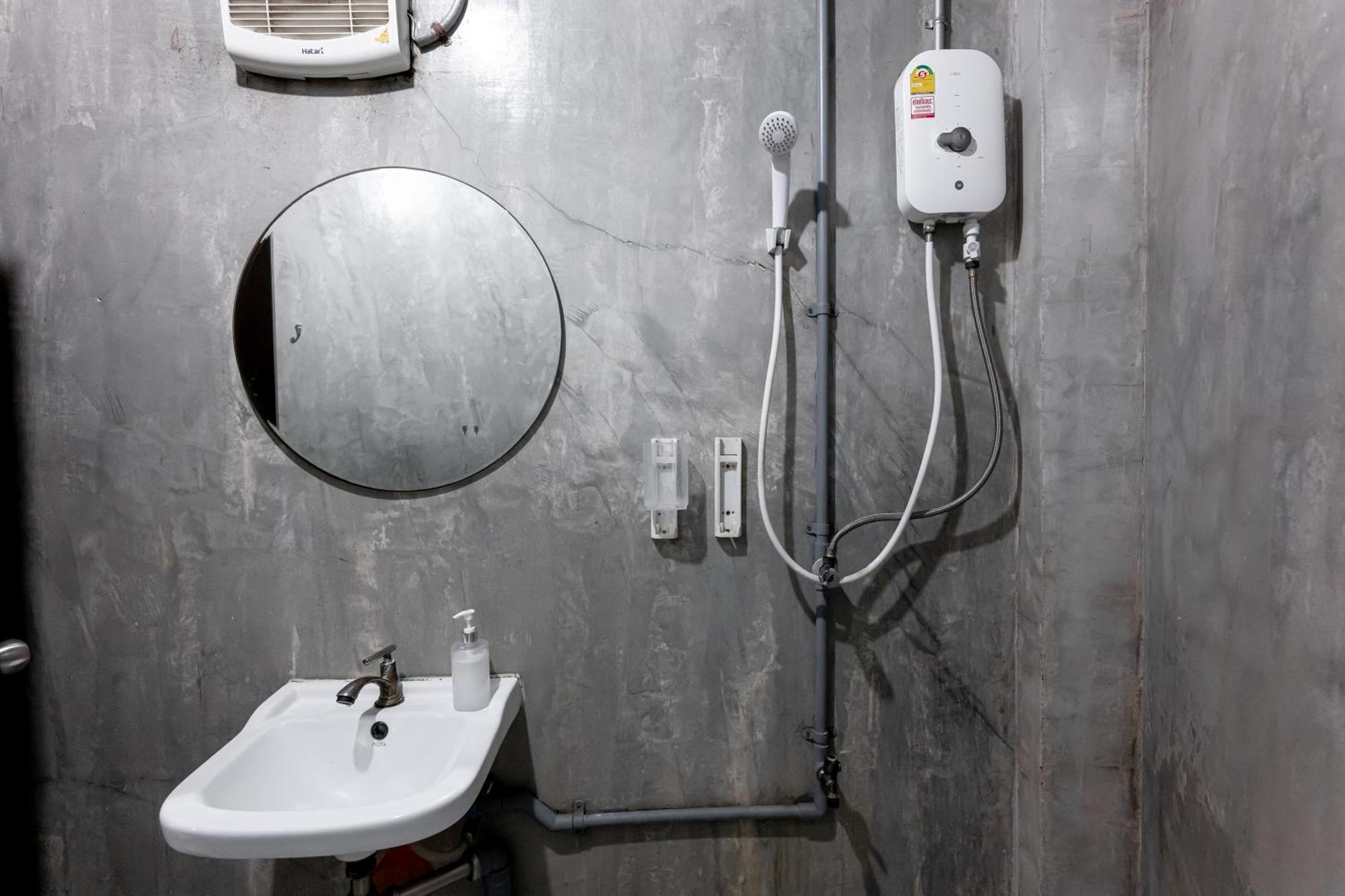 Vibes Hostel Bangkok Zewnętrze zdjęcie