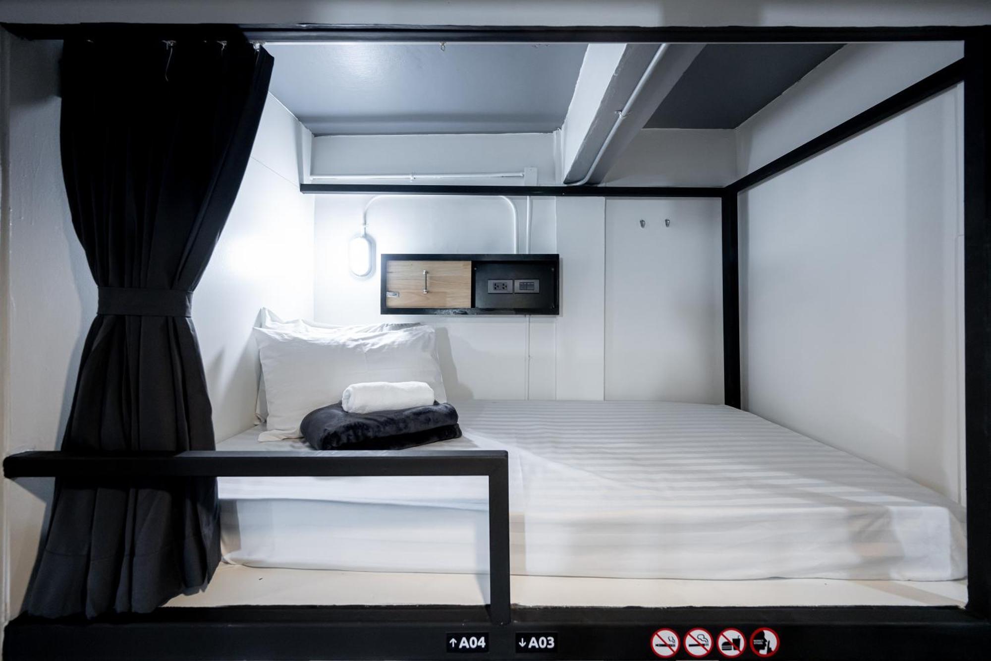 Vibes Hostel Bangkok Zewnętrze zdjęcie