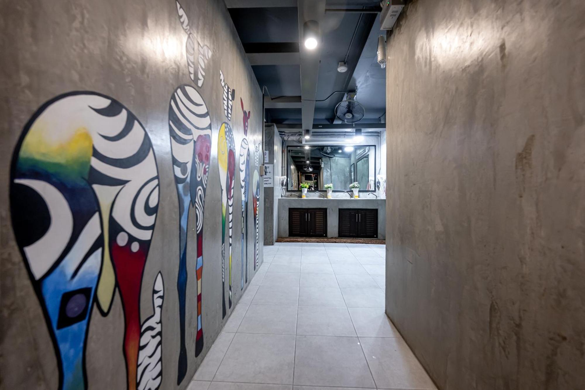 Vibes Hostel Bangkok Zewnętrze zdjęcie