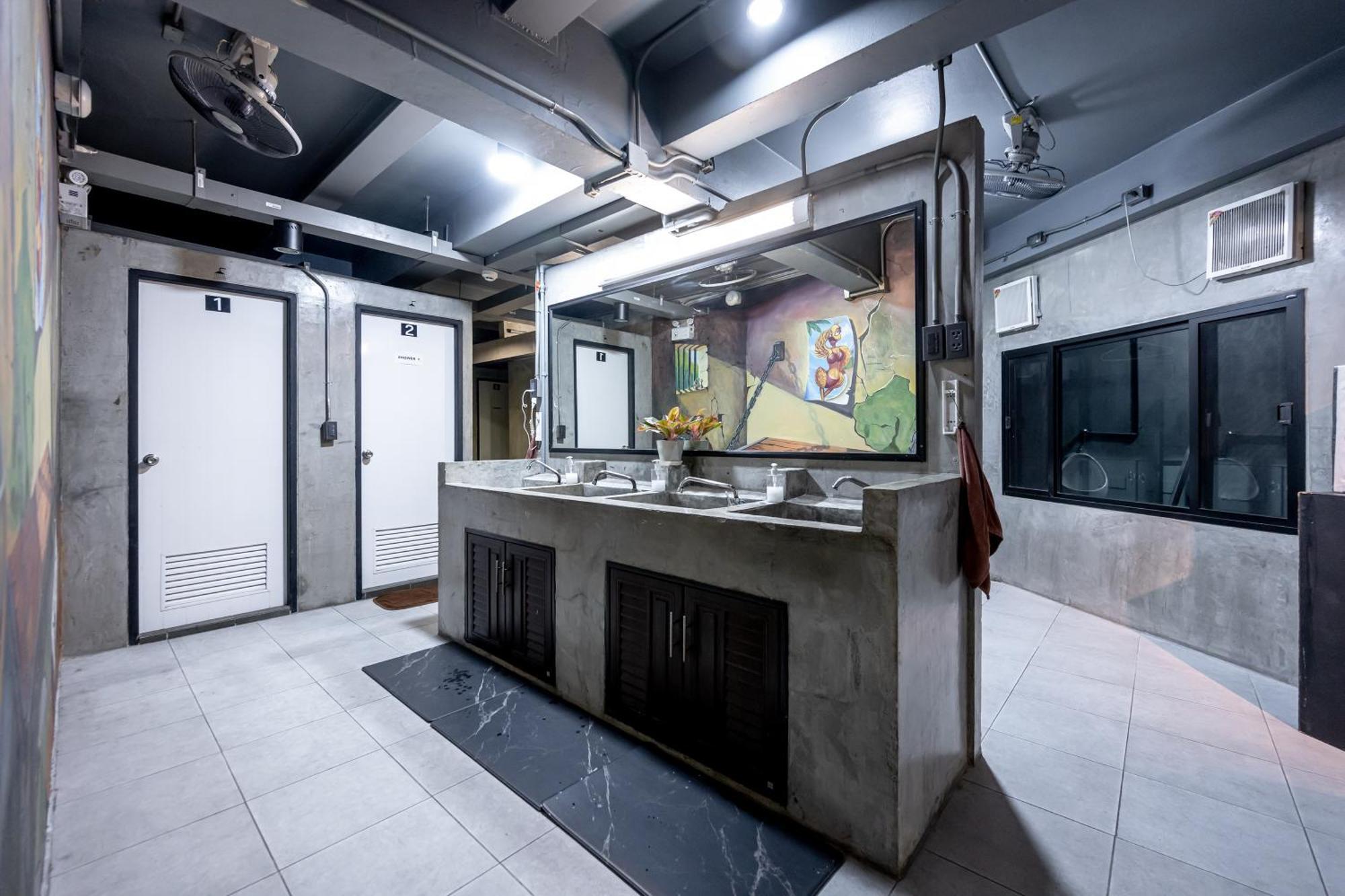 Vibes Hostel Bangkok Zewnętrze zdjęcie