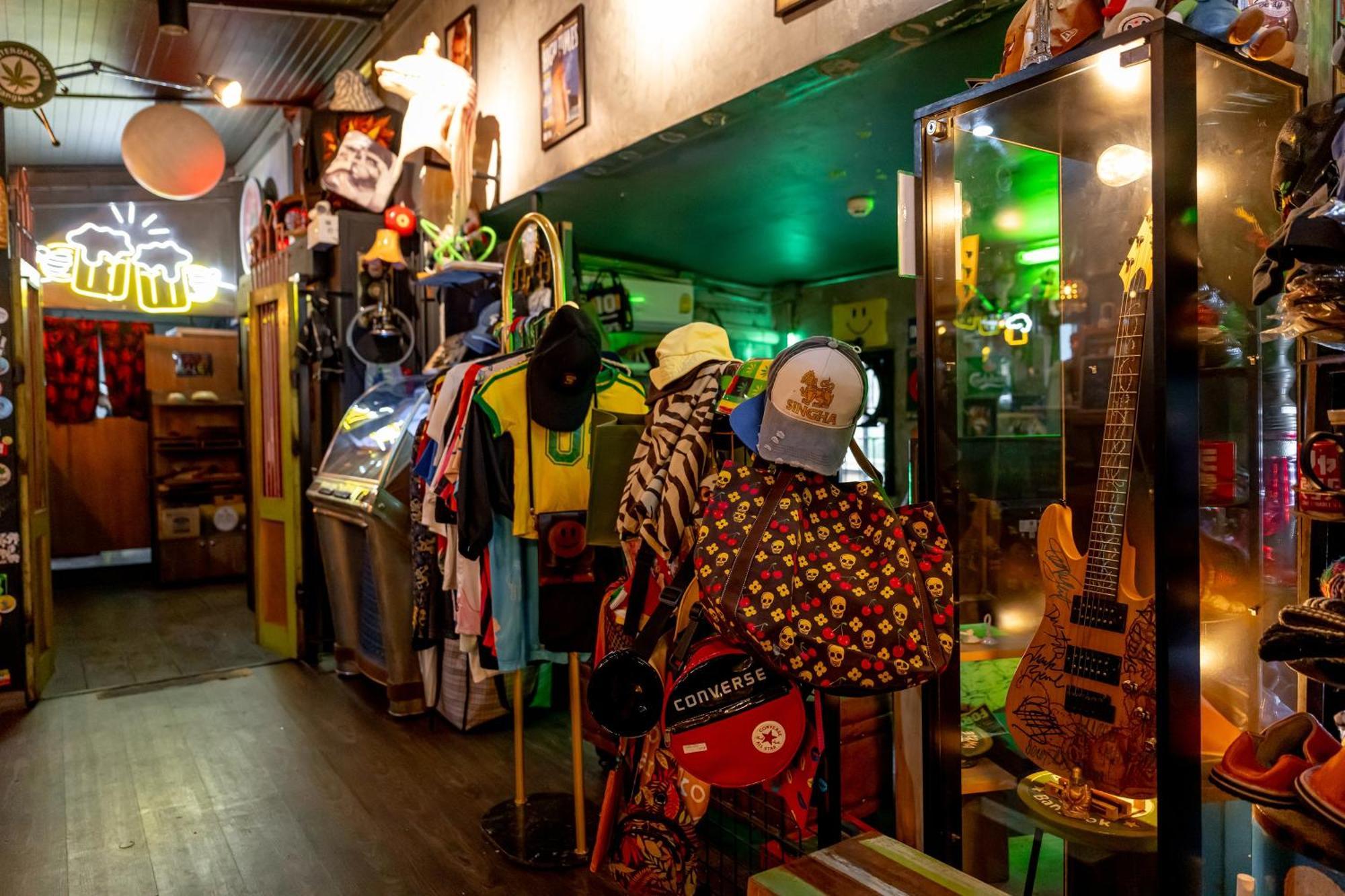 Vibes Hostel Bangkok Zewnętrze zdjęcie