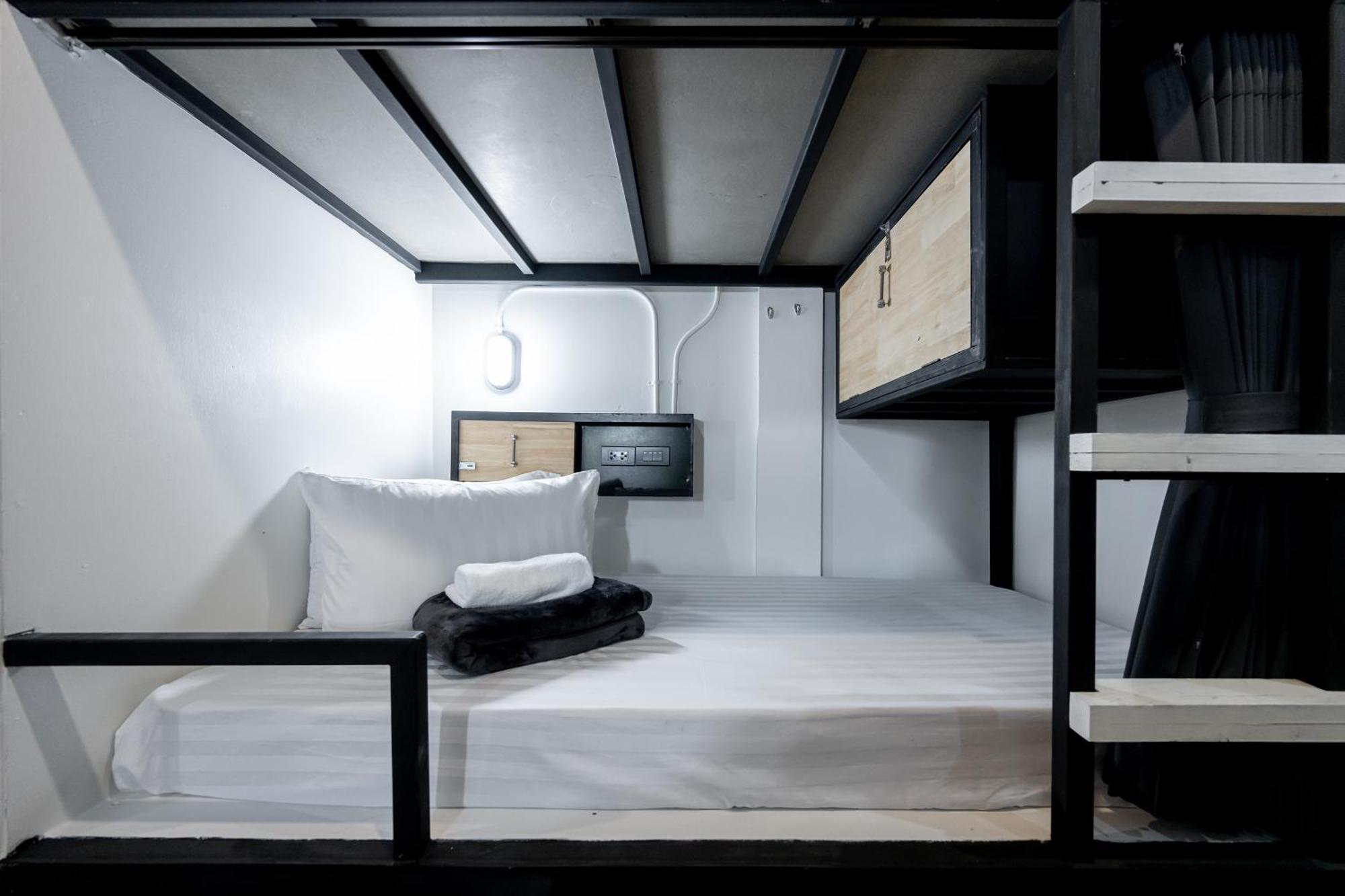 Vibes Hostel Bangkok Zewnętrze zdjęcie