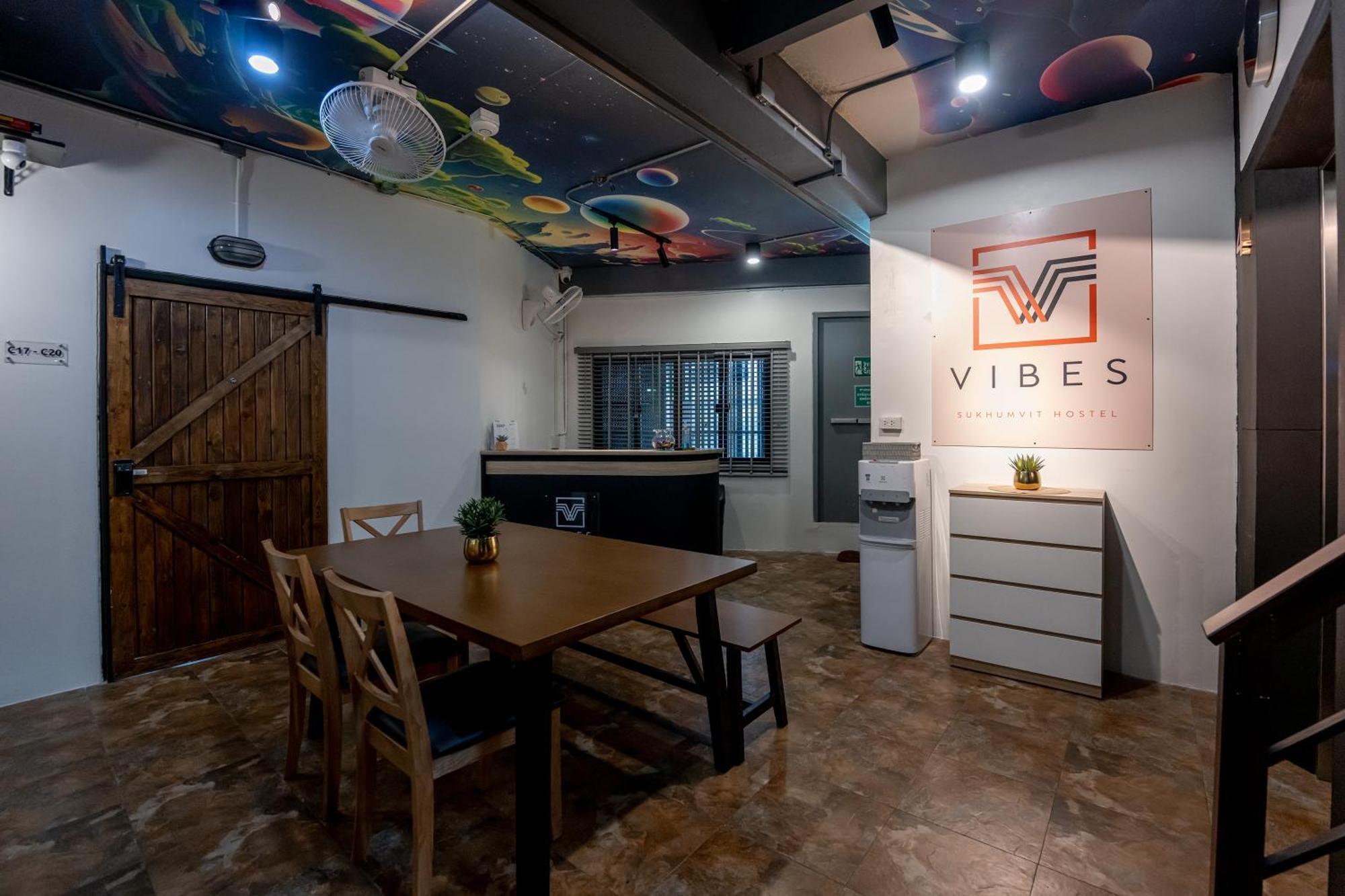 Vibes Hostel Bangkok Zewnętrze zdjęcie
