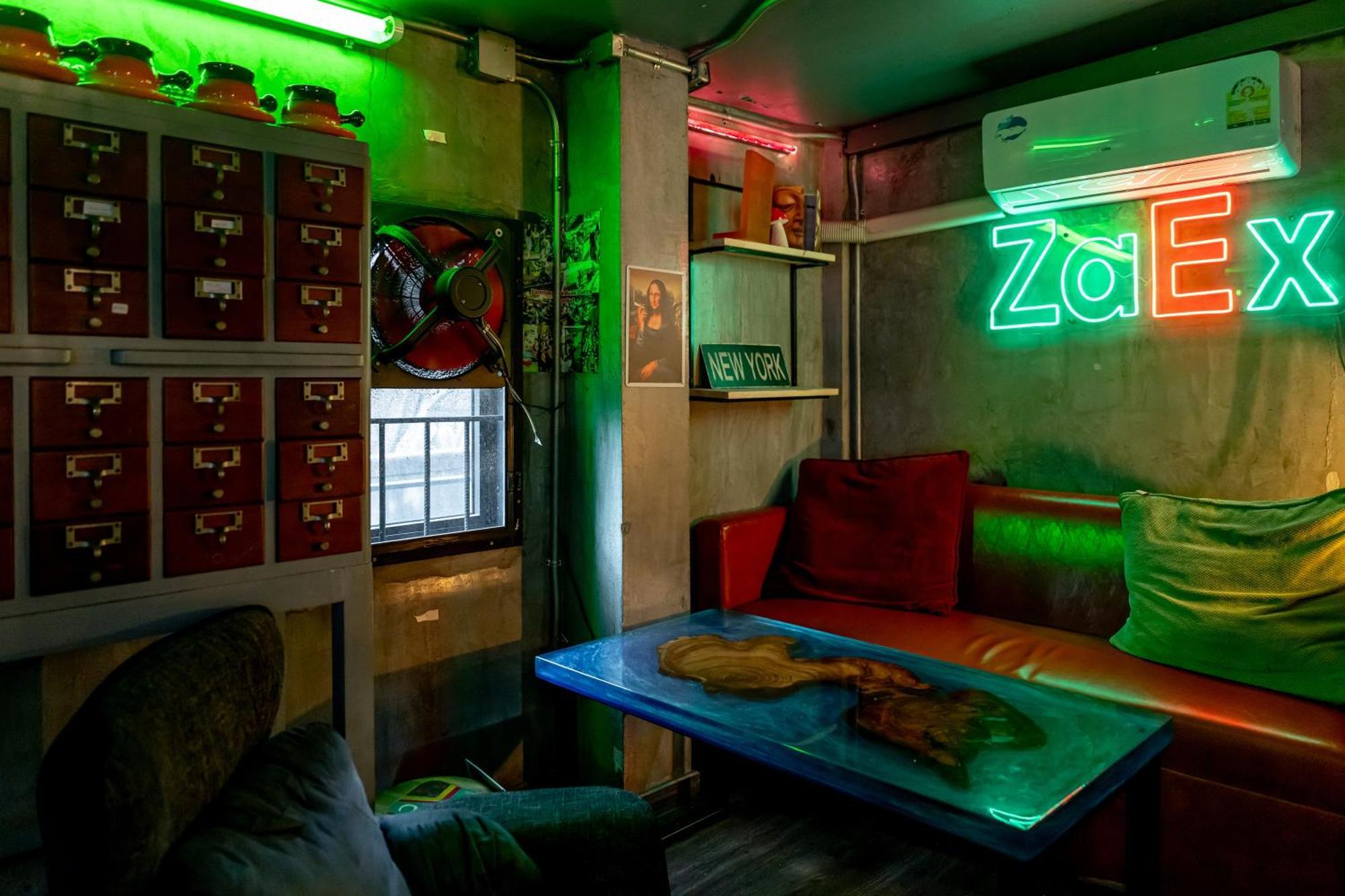 Vibes Hostel Bangkok Zewnętrze zdjęcie