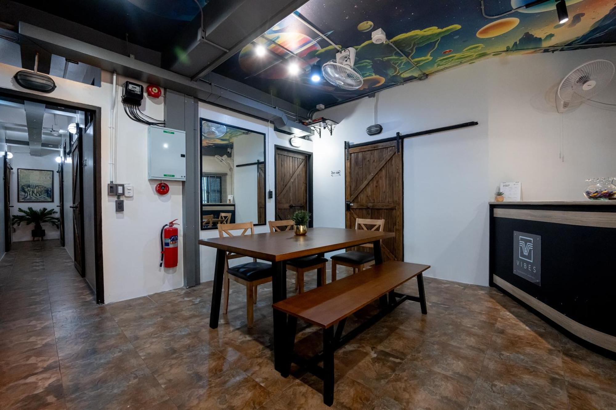 Vibes Hostel Bangkok Zewnętrze zdjęcie