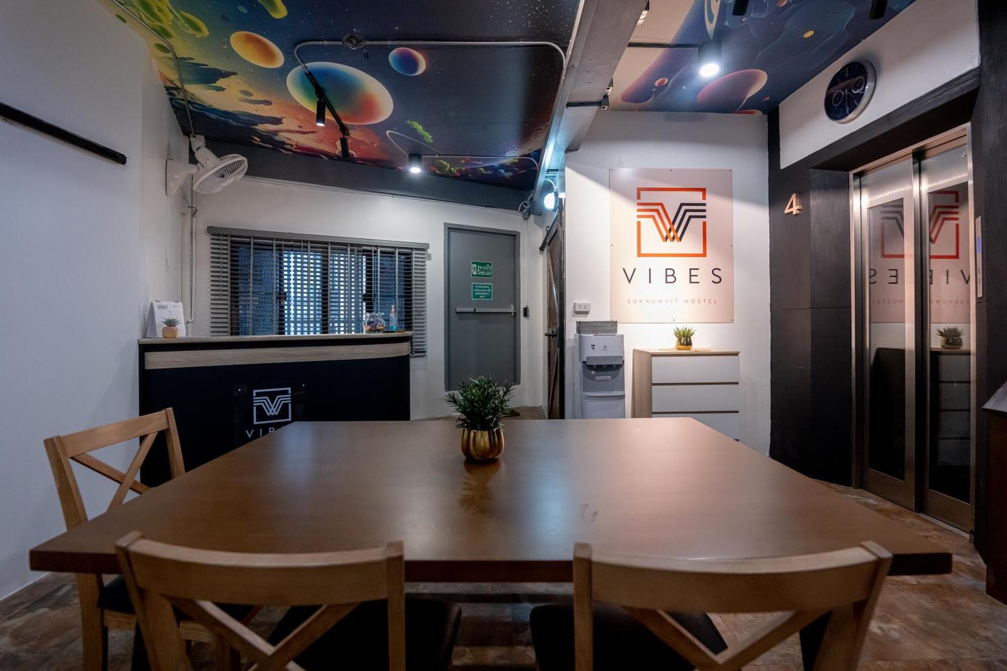 Vibes Hostel Bangkok Zewnętrze zdjęcie